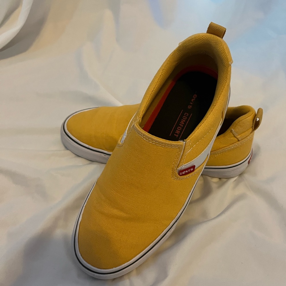 Mustard Levi’s Slip Ons Size 7